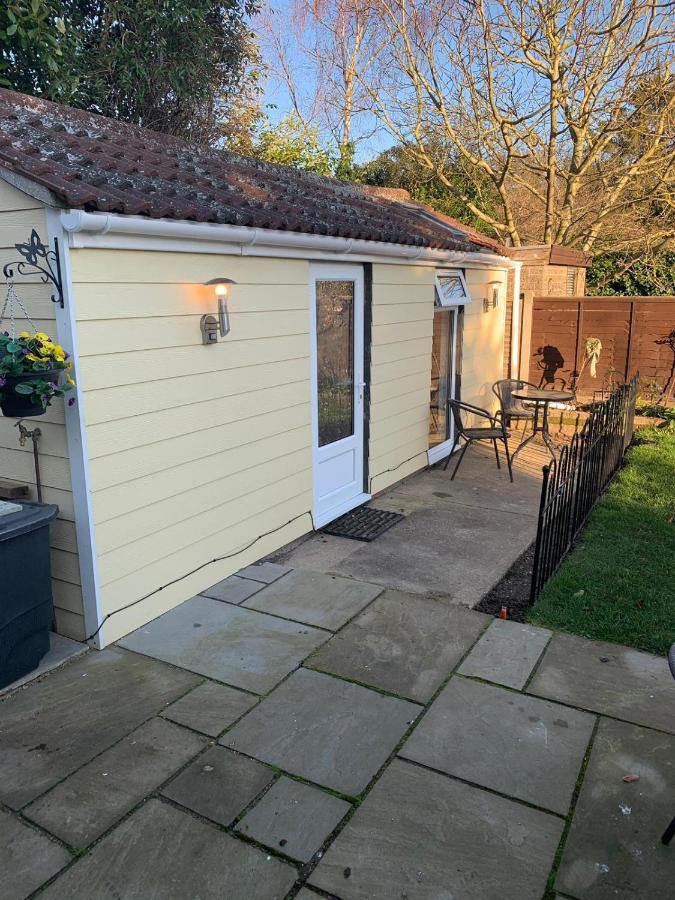 Cosy 1 Bed Garden Annexe Lägenhet Colchester Exteriör bild